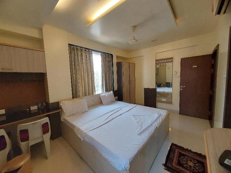 Super Hotel O Happy Homely Stay Near Pune Airport Khadki Zewnętrze zdjęcie